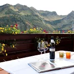 In Near Hiking Trails Holiday home *